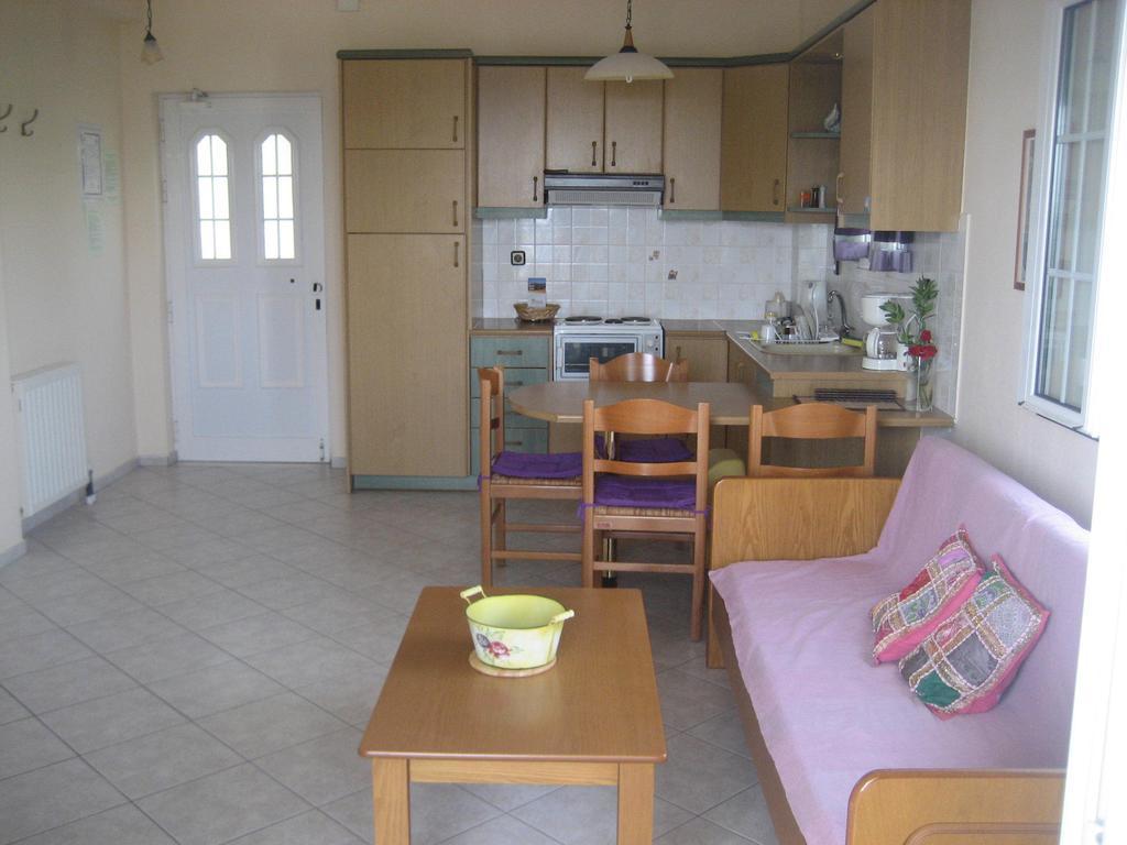 Stelios Apartments Istro Luaran gambar