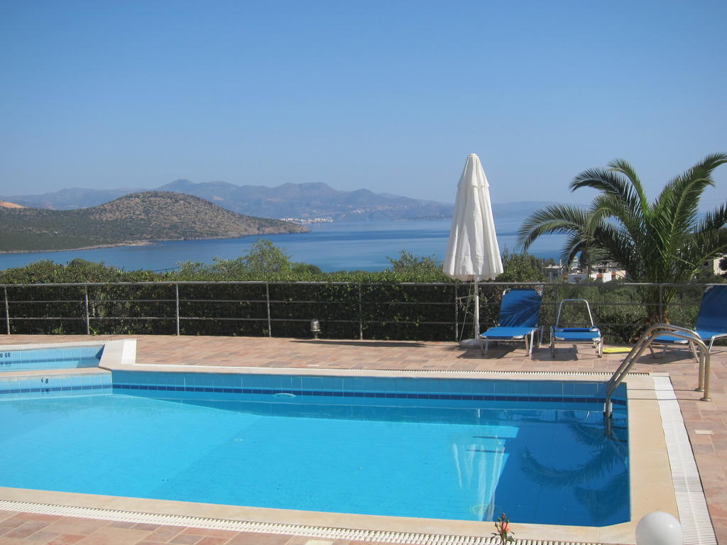 Stelios Apartments Istro Luaran gambar