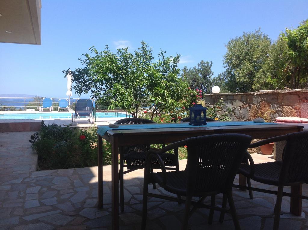 Stelios Apartments Istro Luaran gambar
