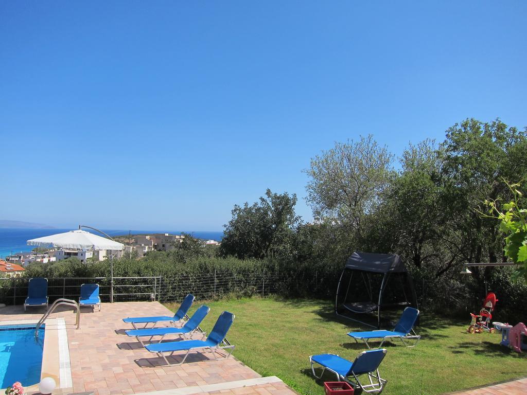Stelios Apartments Istro Luaran gambar