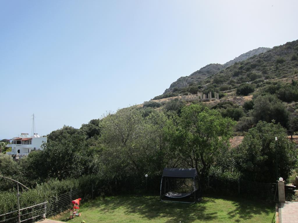 Stelios Apartments Istro Luaran gambar