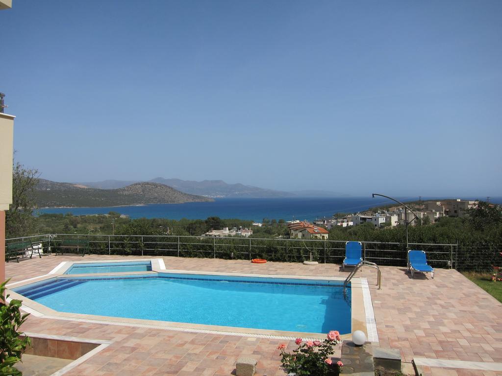 Stelios Apartments Istro Luaran gambar