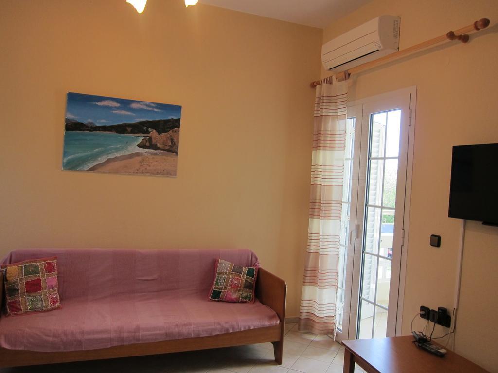Stelios Apartments Istro Luaran gambar