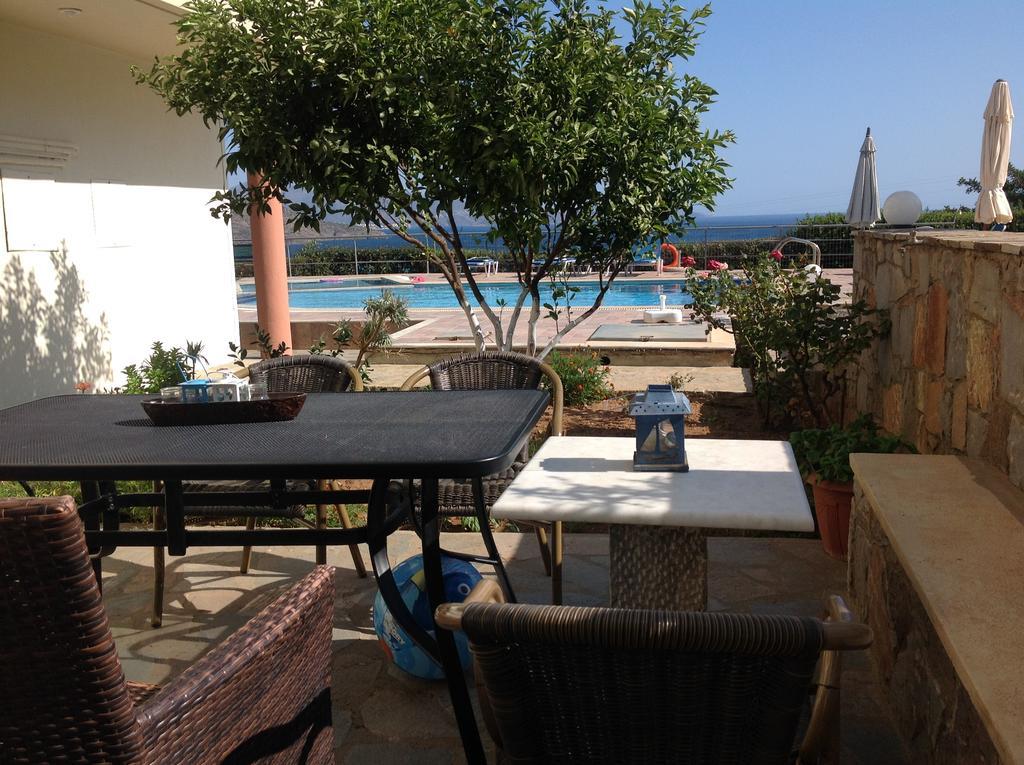 Stelios Apartments Istro Luaran gambar