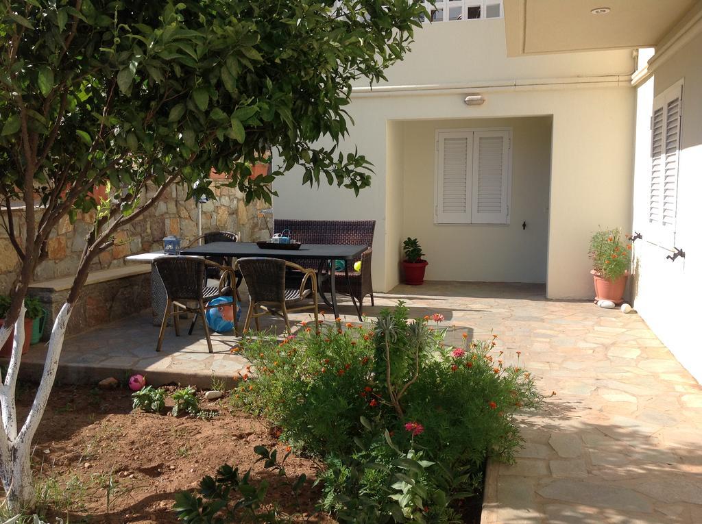 Stelios Apartments Istro Luaran gambar
