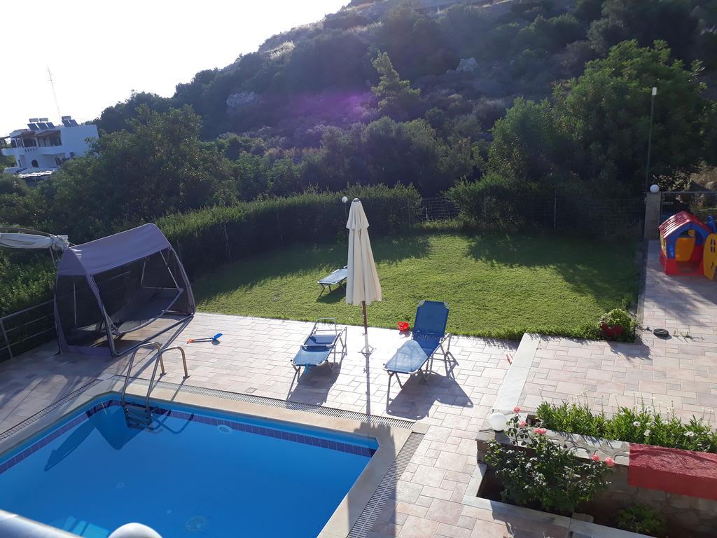 Stelios Apartments Istro Luaran gambar